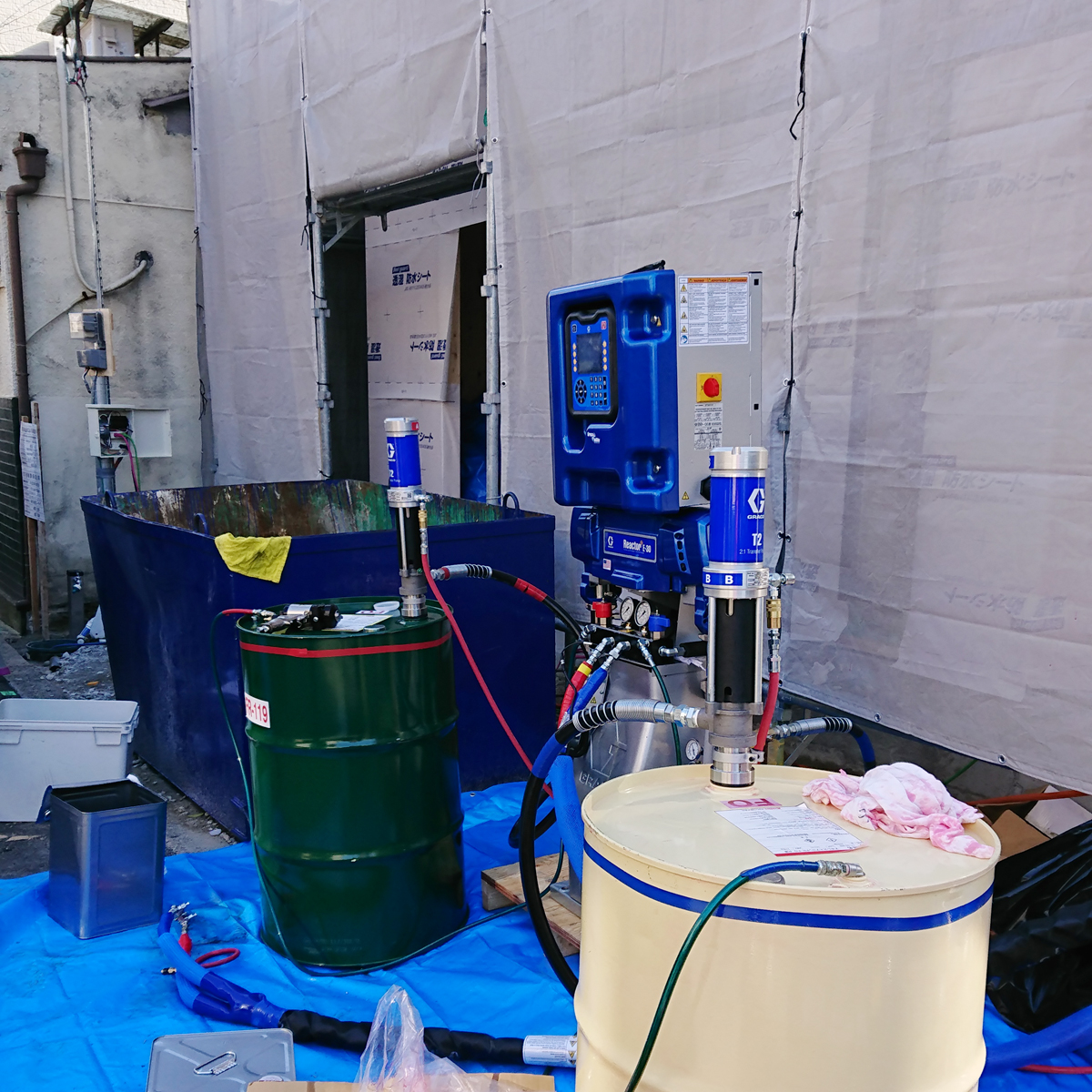 発泡ウレタン吹き込み準備完了